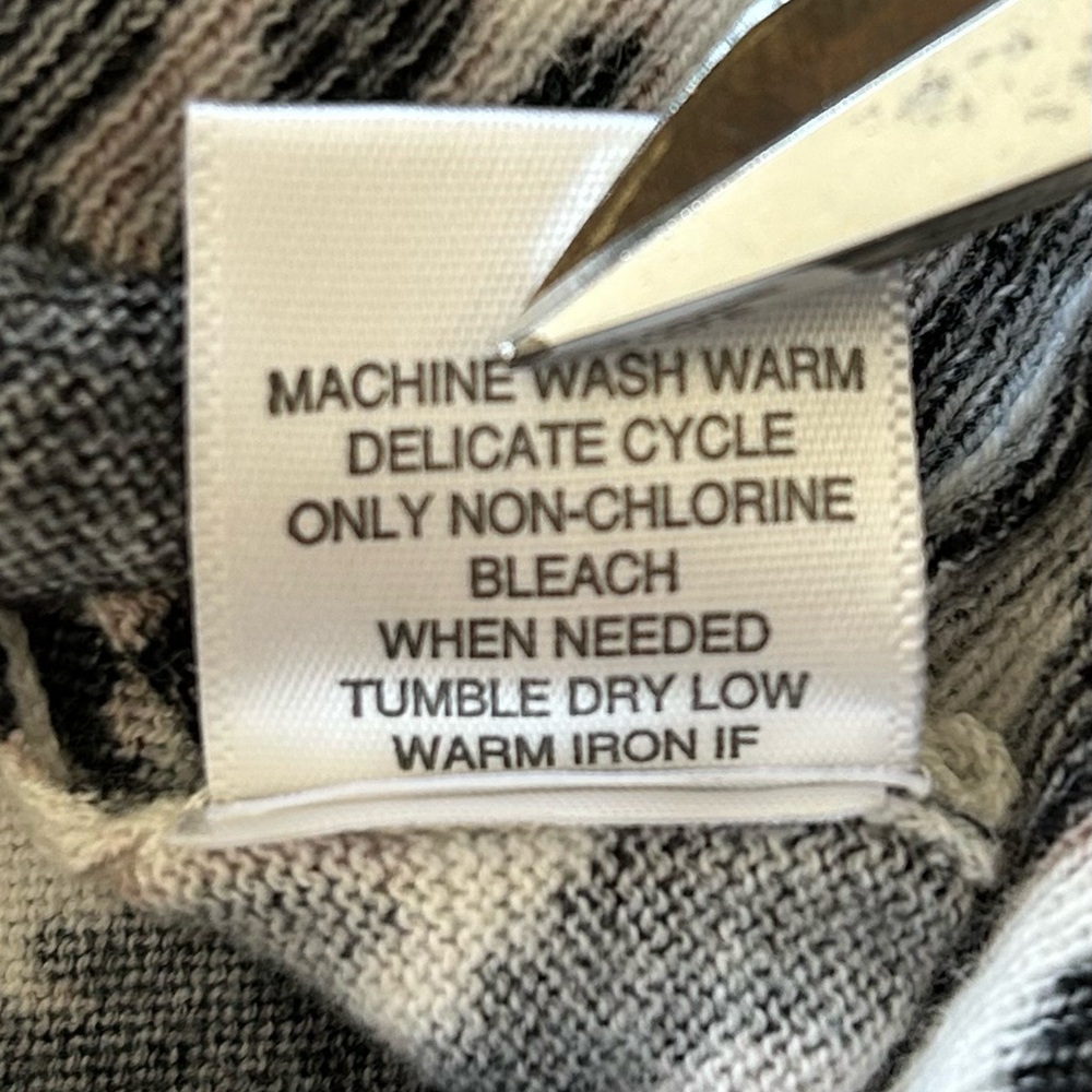 Charlotte Russe Leopard Print Cropped Cardigan Sweater Large - Picture 7 of 9